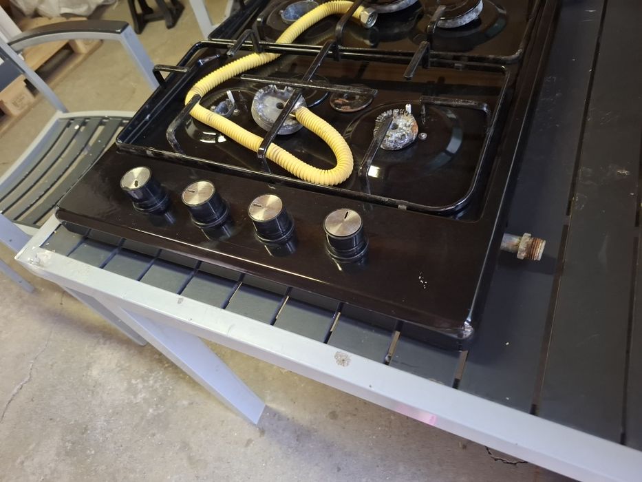 Plita gaz cu aprindere electrica
