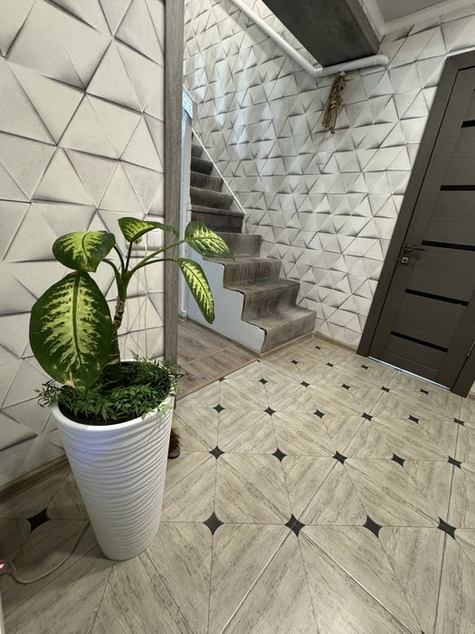 Продаётся 2-х этажный дом.