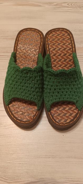 Зеленые тапочки 38 размера