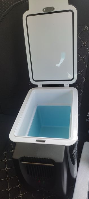 Мини холодилник для автомобилей