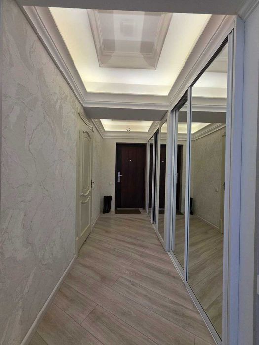 Срочно сдается 2/2/9 м. Космонавтов (ЦУМ)