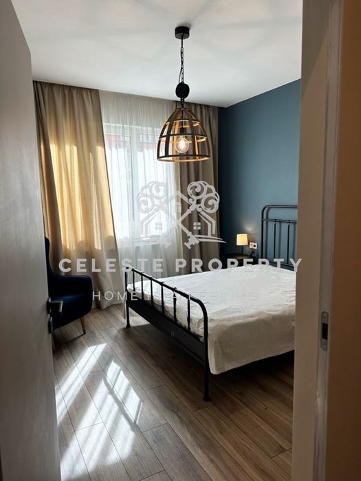 Дава се под наем Тристаен апартамент в София, Център - 70 кв.м за 1250 € - Снимка #6