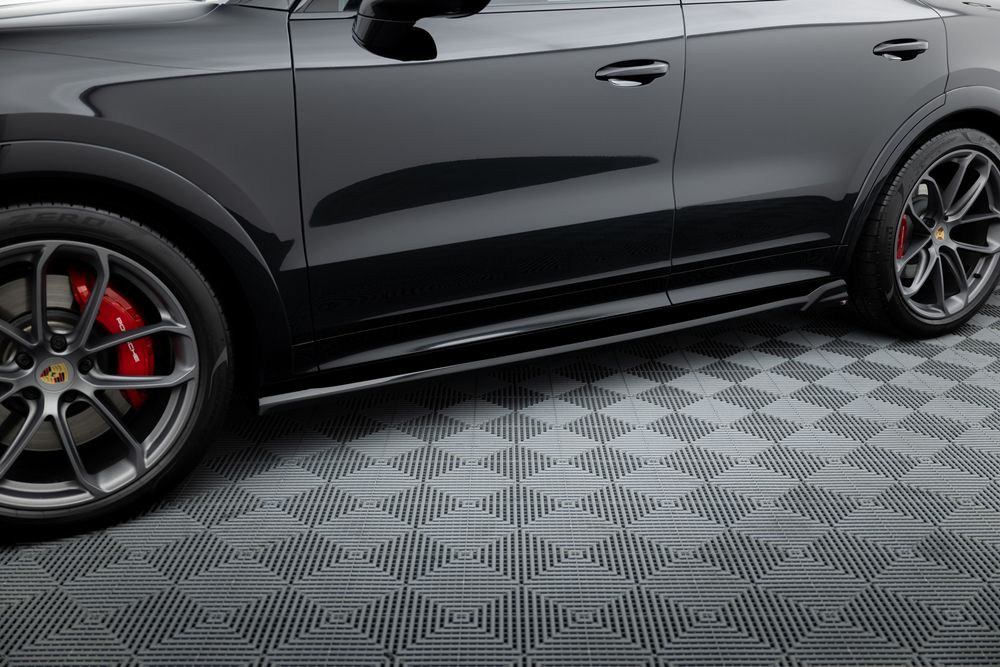 Добавки за прагове Maxton design за Porsche Cayenne Mk3 (2019-)
