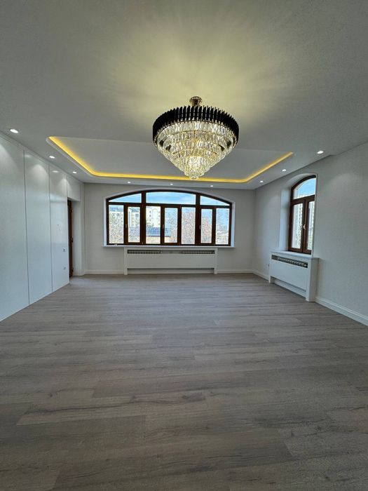 Алайский 5/5/6 метро.Минор 212м² парковка