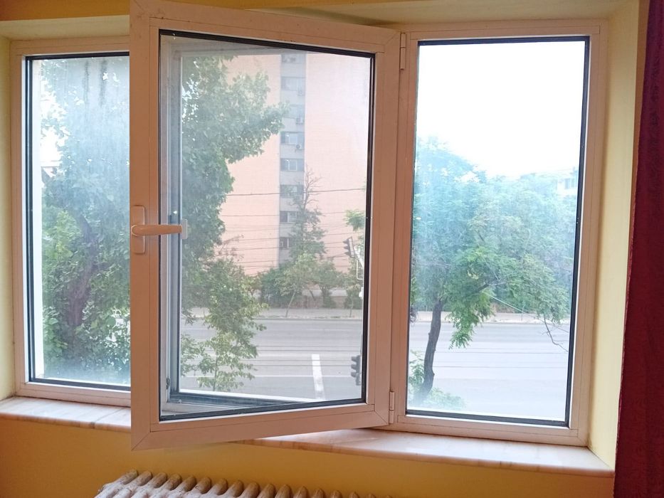 Vând Apartament 2 camere Fatā În fatā cu kaufland piata Nicolina