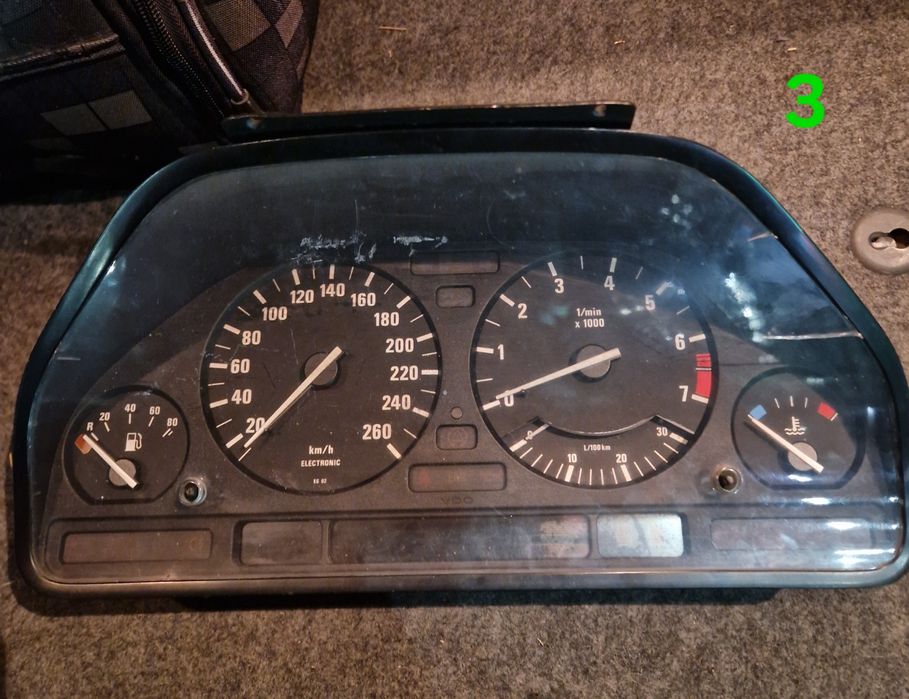 Щиток прибора на бмв е34