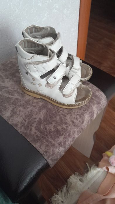 Продам ортопедические обувь