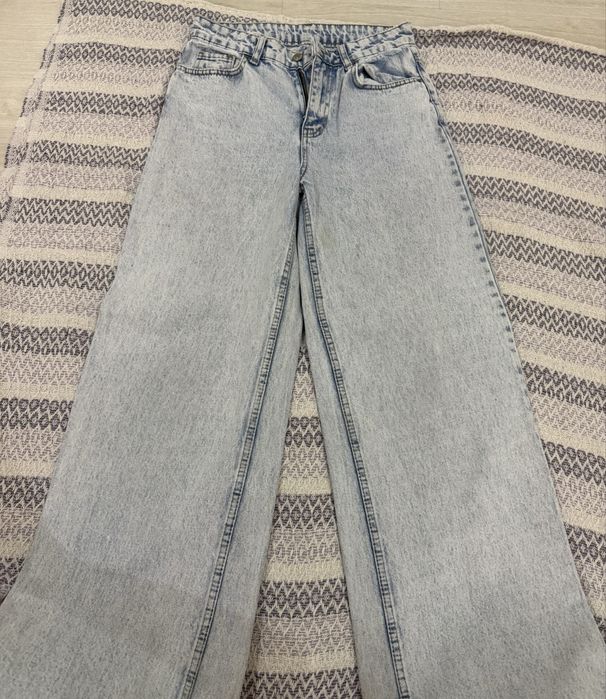 Женские джинсы разные