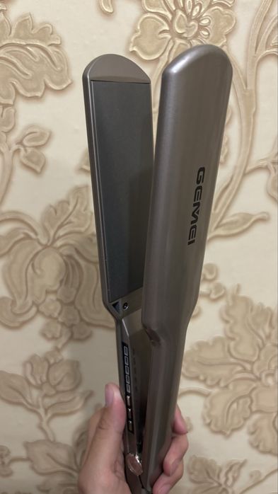 Выпрямитель для волос