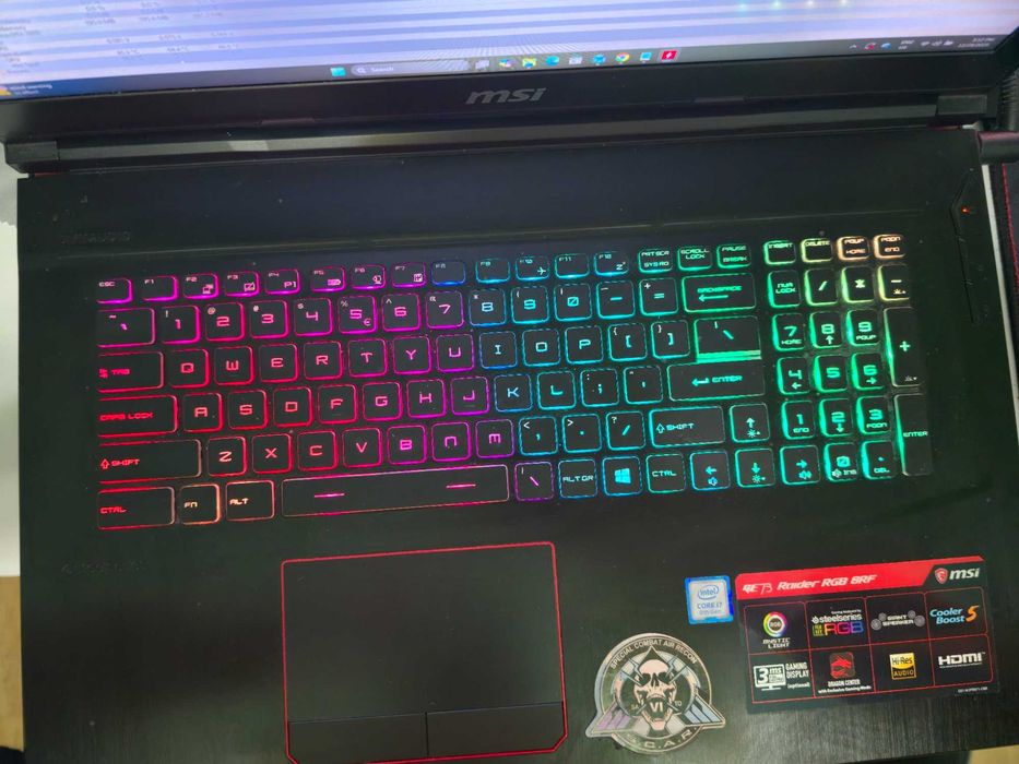 MSI GE73 Raider RGB 8RF – 16GB RAM – GTX 1070 8GB – 120Hz – Windows 11
