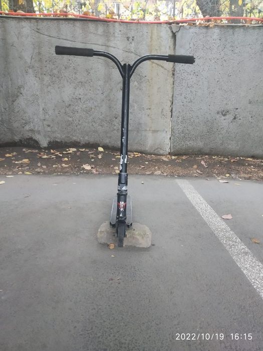 Продам трюковой самокат