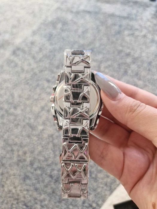 Часы Премиальные Oulm a unique designer.