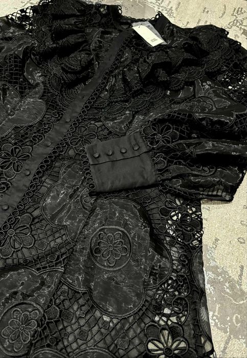 Rochie brodata / din dantela River Island / Asos