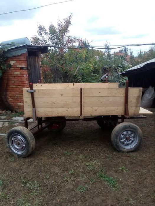 Продавам каруца