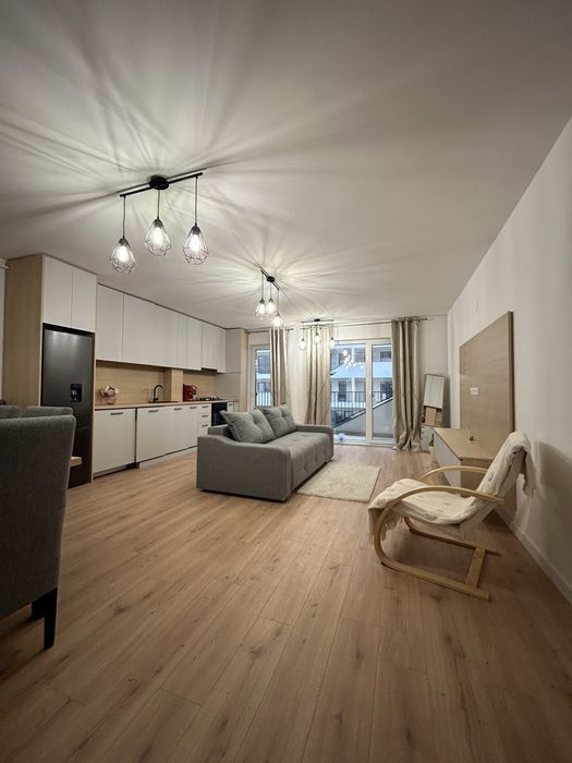 Inchiriez apartament 2 camere Floresti