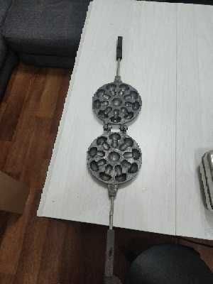 продам Форма для выпечки грибов