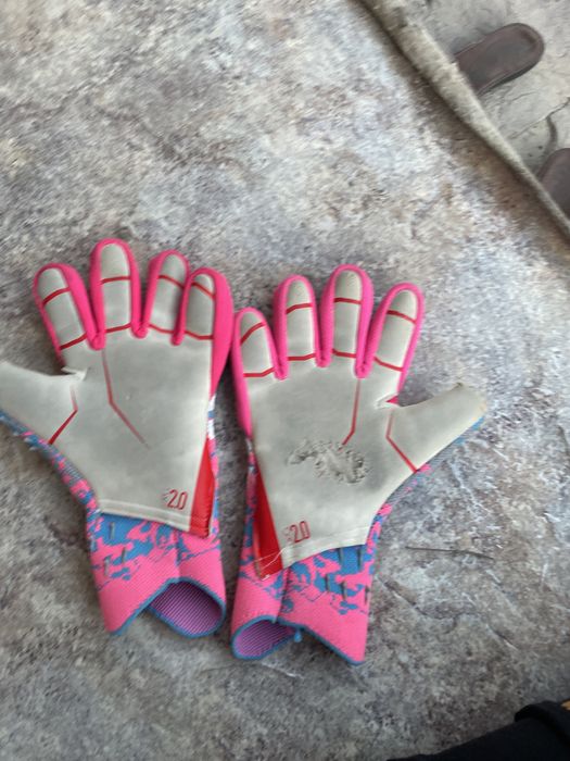 Перчатка предатор