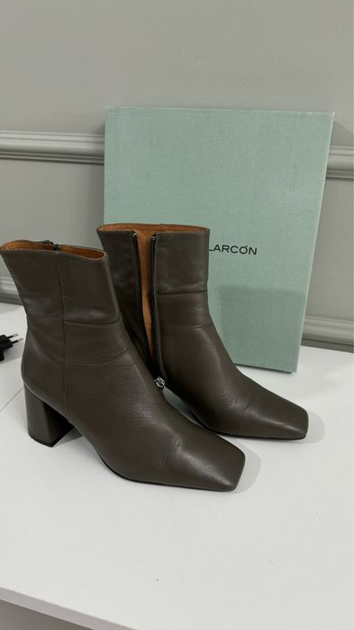 Шикарные сапожки цена 20000