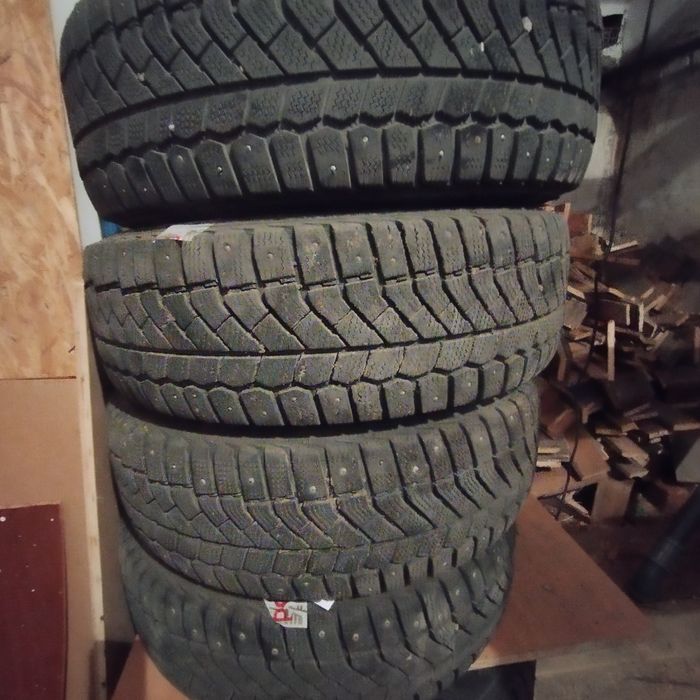 Продам зимние шины резина