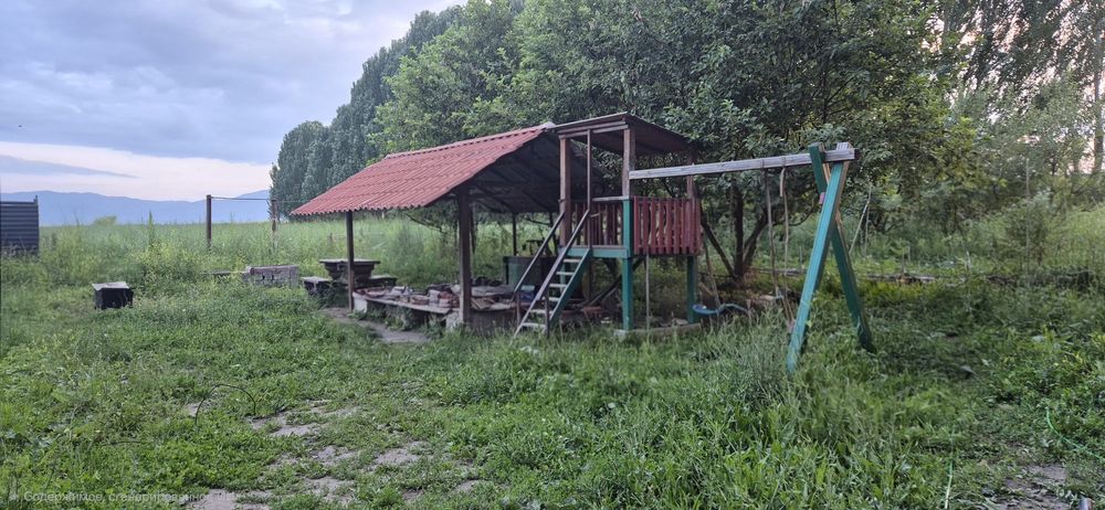 Продам участок с домом