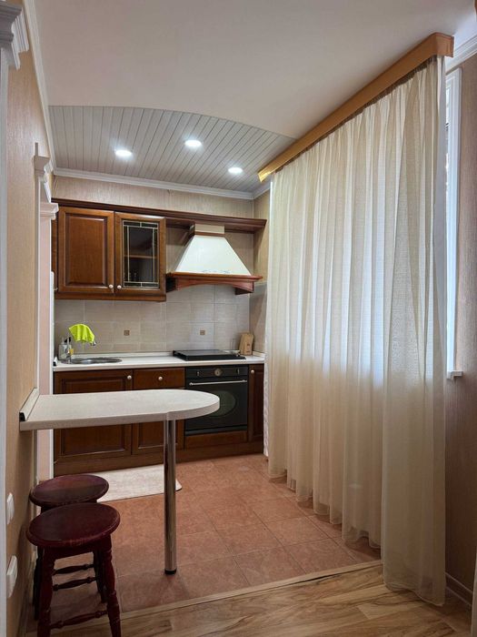 Продается 3-комн. квартира, 64 м²  М. Горький (Cake Lab). Собственник