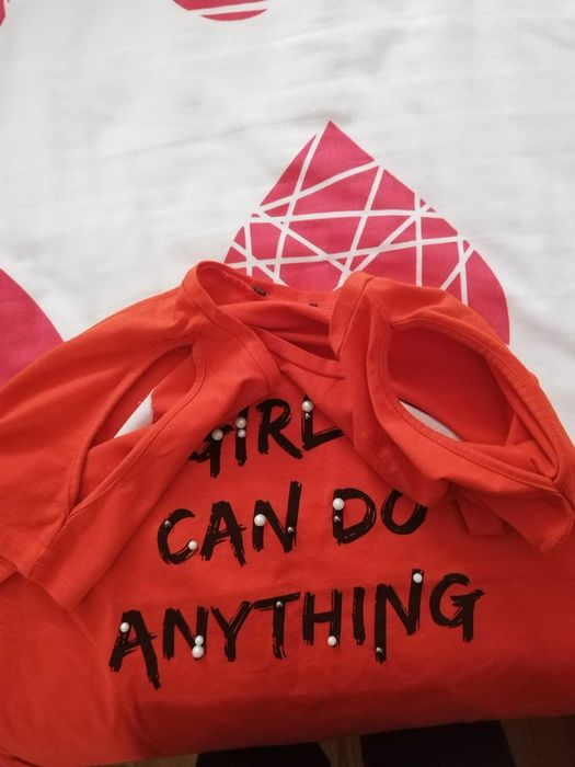 Tricou Girls can do anything