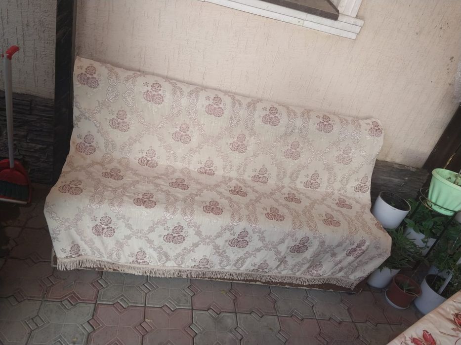 Кухонный стол стульями