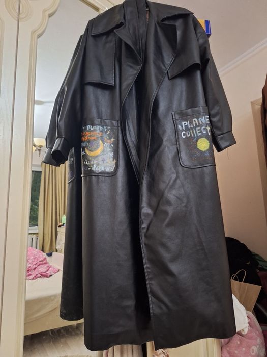 Продаётся тренч в пол