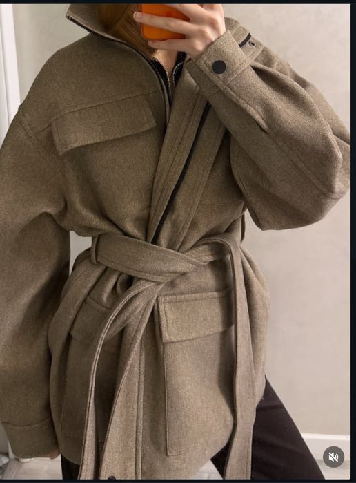 Продам пальто новое