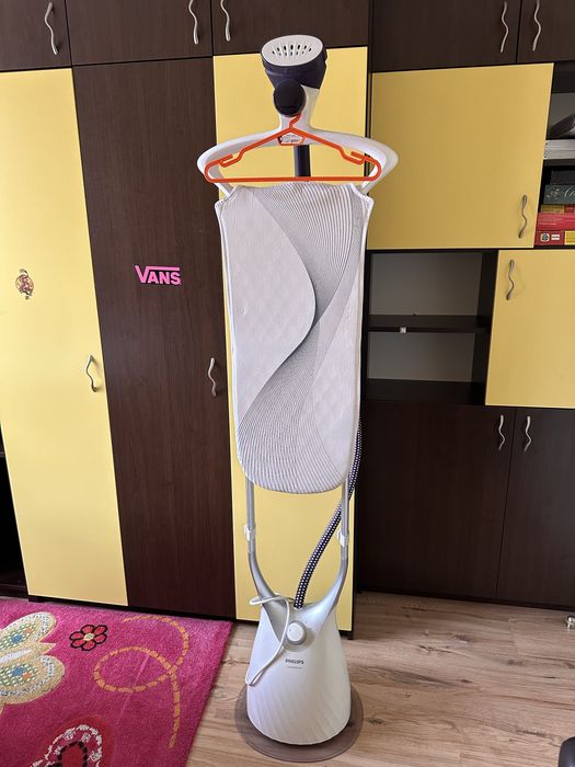 Уред за гладене с пара Philips