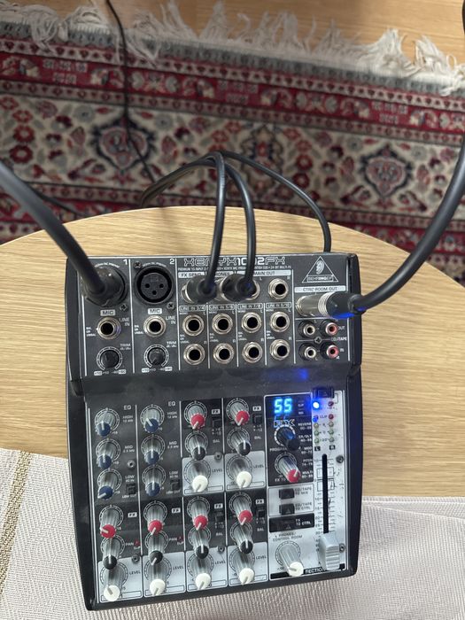 Mixer pasiv Behringer cu efecte