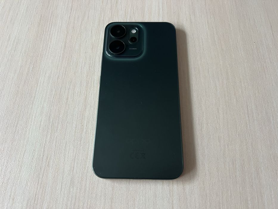 Продавам Oppo Reno 14 FS 512/12+12GB