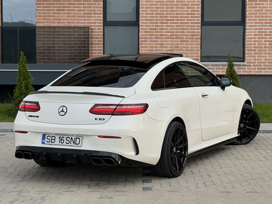 Mercedes - E coupe 9G / Pak, AMG / Head Up / Burmester / Panoramic / Stelute / AirMatic /