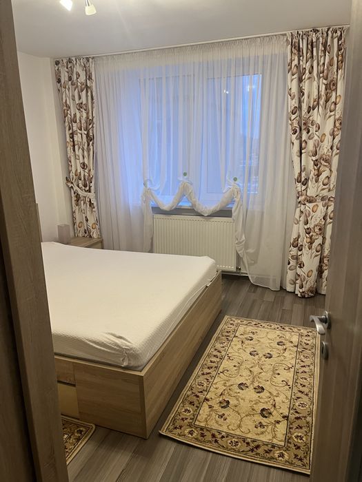 Inchiriez apartament 2 Camere str L.C. Babes