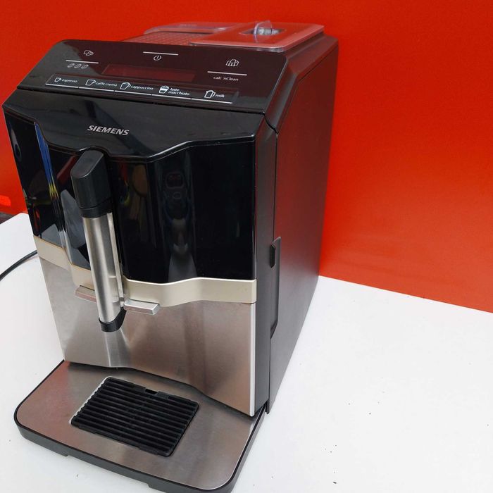 НАЙ ДОБРАТА ОФЕРТА Кафемашина Siemens EQ.3 s500