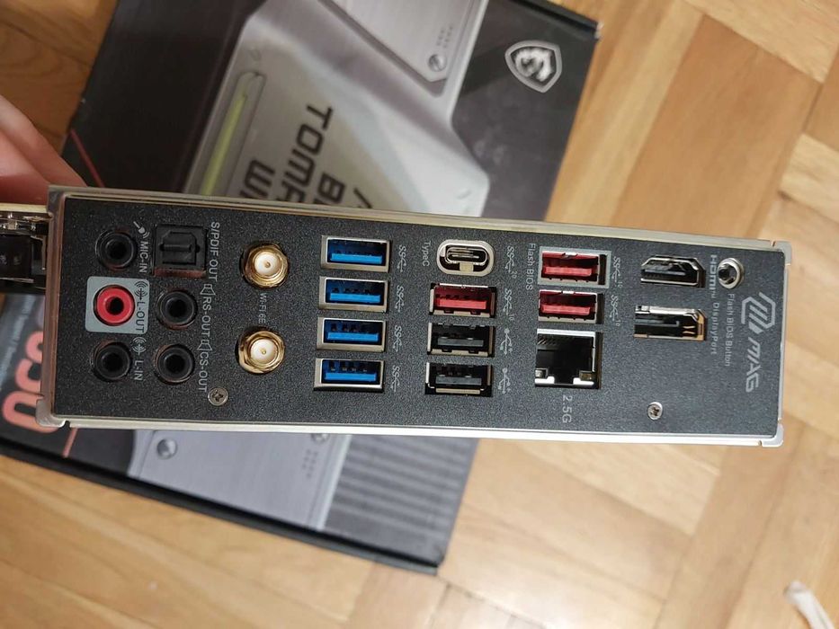 AMD Ryzen 5 7600X3D + MSI MAG B650 Tomahawk Wi-Fi