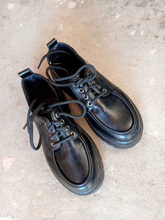 Ниски пролетни обувки.