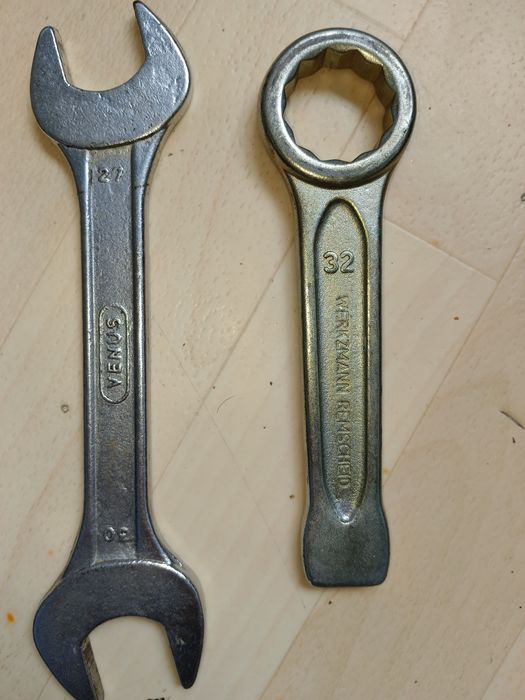 Ключи.  разные..