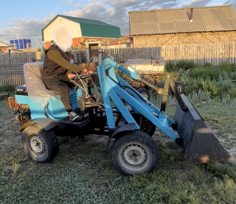 Мини погрузчик ручной сборки. Самодельный трактор.