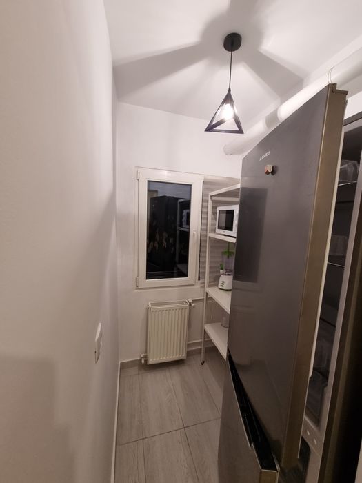 Garsoniera, renovata, cf. 1, zona Fizicienilor