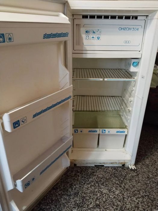 Холодильник рабочий