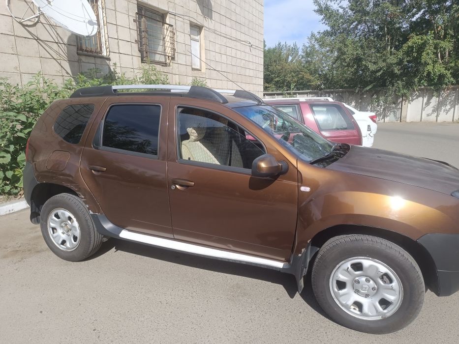 Продам машину Рено дастер