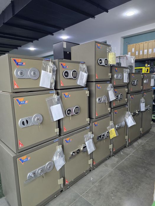 Мини сейф Deli перечисление есть