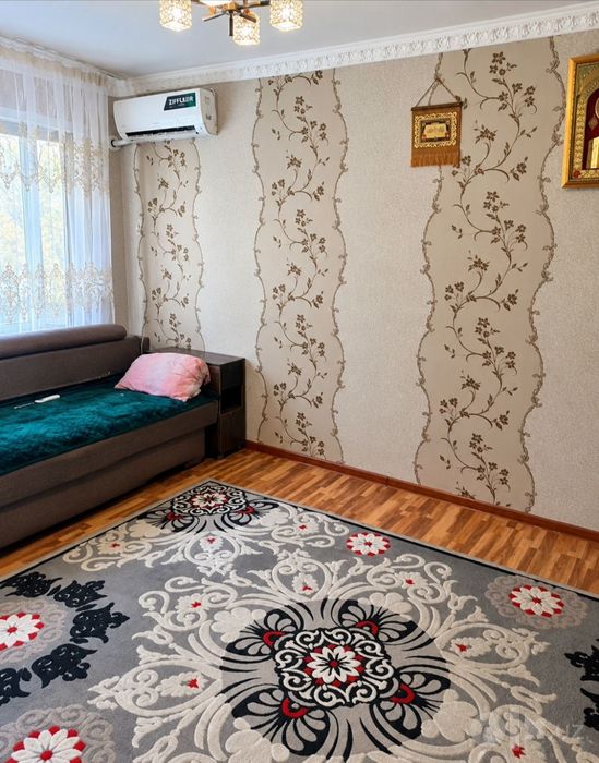 Чирчик возле Роддома Однушка