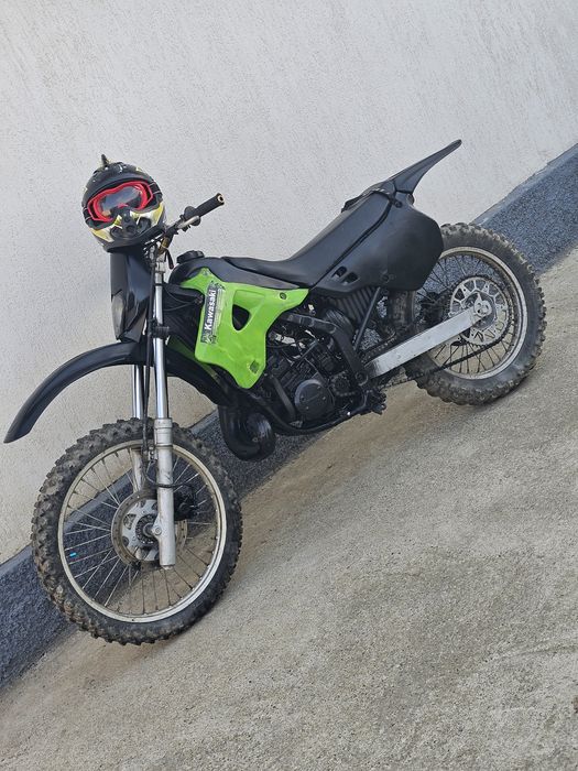 Citiți anunțul Vând urgent Kawasaki kx power valve 125 cc 2T