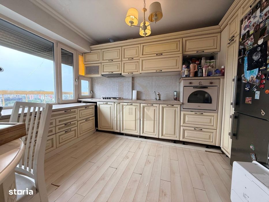 Centru Prefectura , apartament 4 camere , vedere unica !
