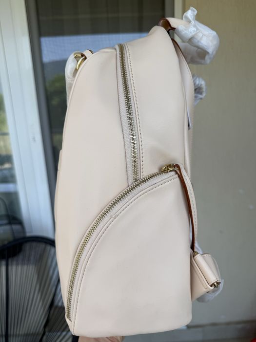 Чисто нова раница Moschino