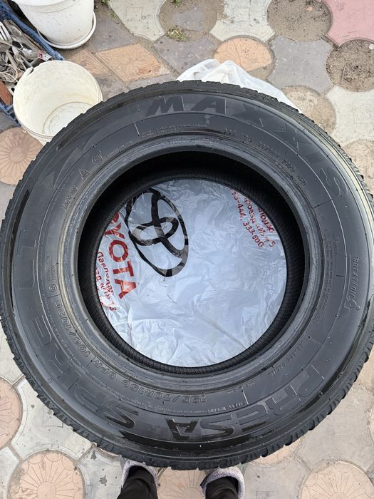 Продам зимнюю резину MAXXIS