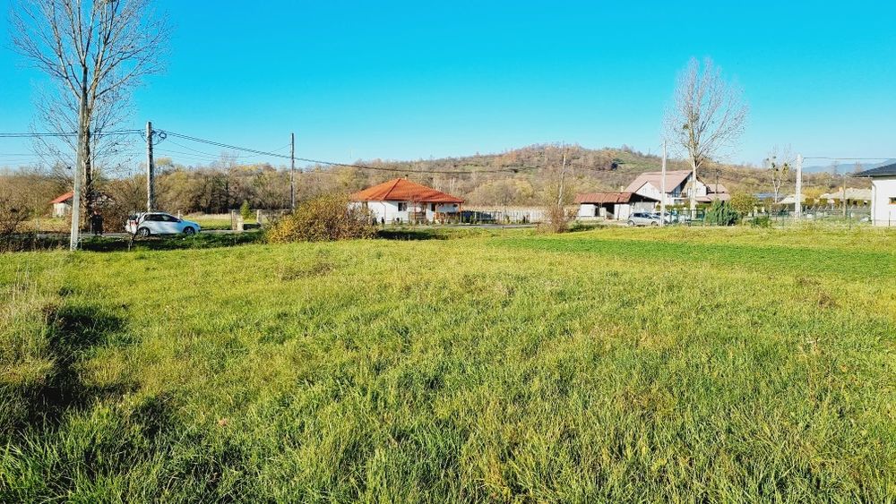 Vând teren în  Dumbrăvița intravilan