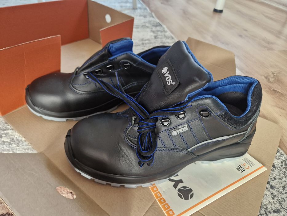 работни обувки-нови,кожени 40 номер